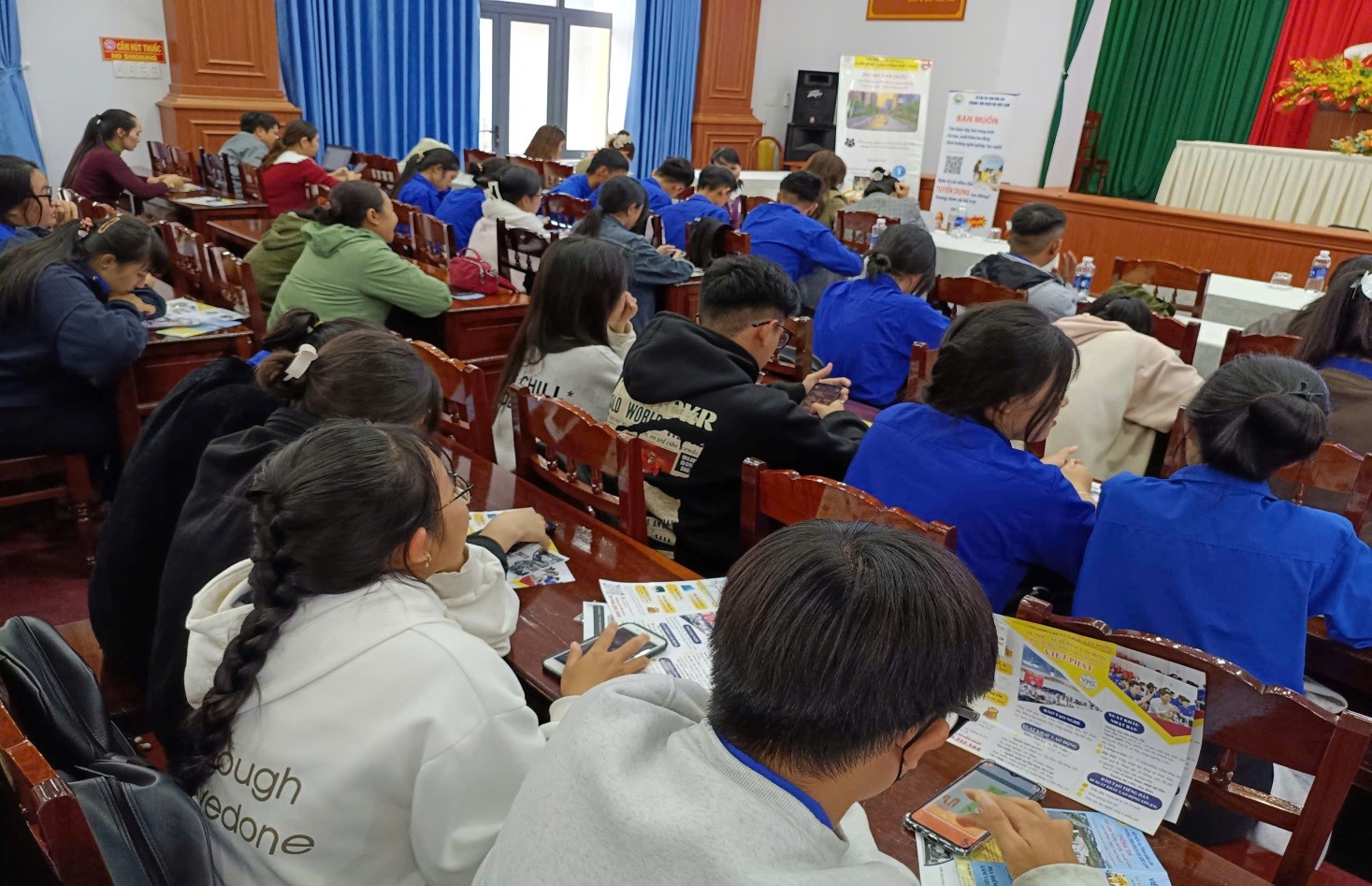 giao dich viec lam 6